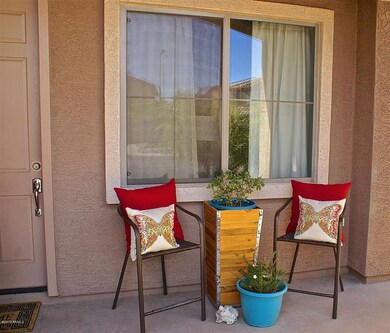 03 Front Porch
