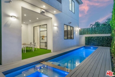 346 N Kings Rd, Los Angeles, CA 90048 - photo 2