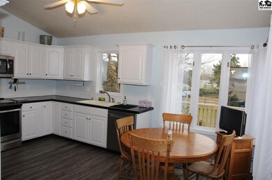 1805 S Maxwell St, McPherson, KS 67460 - photo 6