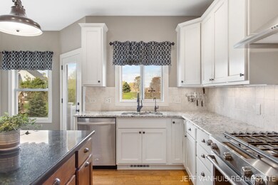 7761 Creek Run, Zeeland-20