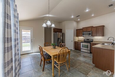 310 E 99th St, Odessa, TX 79765 - photo 6