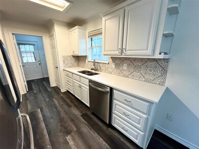 505 W Walnut St, Celina, TX 75009 - photo 5