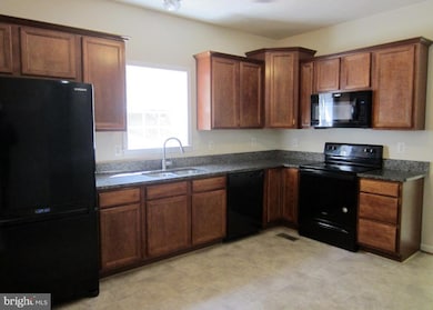 35292 Gosling Ln, Locust Grove, VA 22508 - photo 4