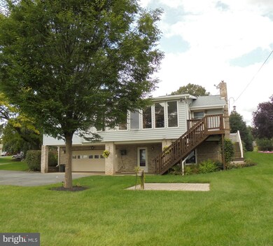 318 Valley View Dr, New Holland, PA 17557 - photo 4