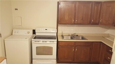 Nice Cabinets & Counters!