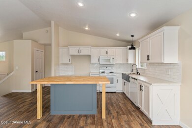 2654 N Sparrow Loop 03