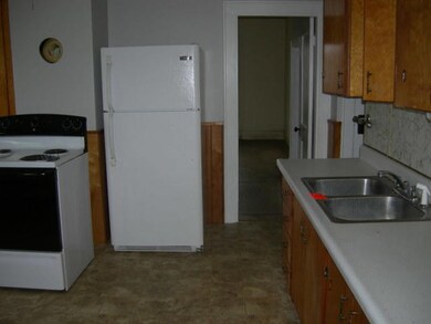 111 May St, Biddeford, ME 04005 - photo 4