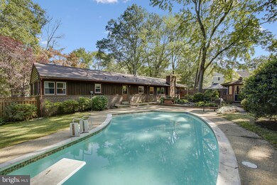 8920 Vernon View Dr, Alexandria, VA 22308 - photo 5