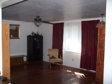 LIVING RM 2