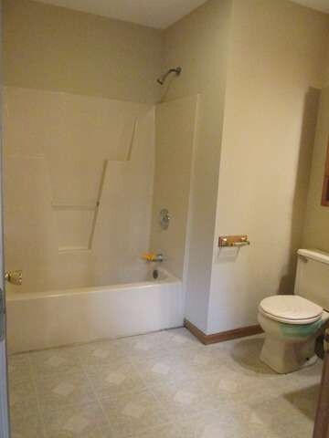 1011 Ridgewood Ave, McHenry, IL 60051 - photo 5