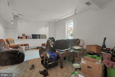 116 Lafayette St, Reading, PA 19605 - photo 4