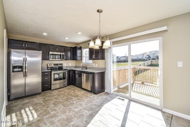 10613 Evanwood Dr, Louisville, KY 40228 - photo 4