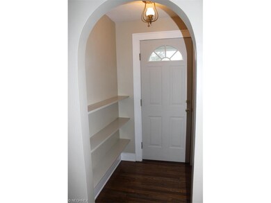 This is the nice Foyer entryway. There is a coat c