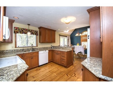 4 Stonegate Ln, Middleboro, MA 02346 - photo 5