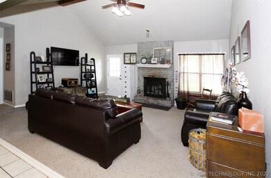 13797 S Oak Place, Glenpool, OK 74033 - photo 6