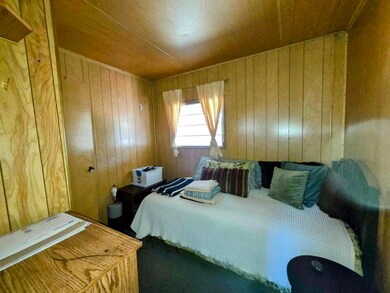 Guest bedroom