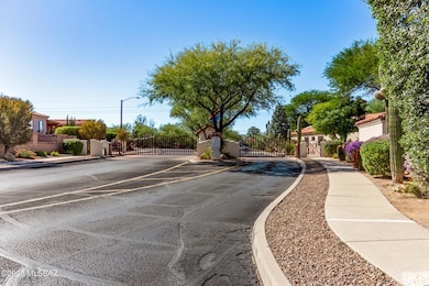 7392 E Vactor Ranch Trail, Tucson, AZ 85715 - photo 4