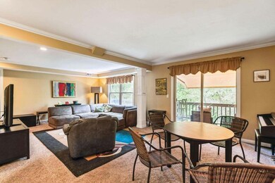 1414 Lake Shore Living and Dining