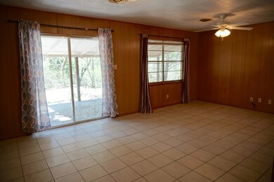 109 Glenwood Dr, Fredericksburg, TX 78624 - photo 3