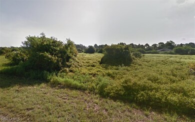 712 Aprile Ave S, Lehigh Acres, FL 33974 - photo 2