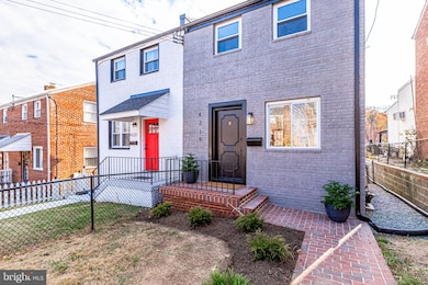 4219 Hildreth St SE, Washington, DC 20019 - photo 2