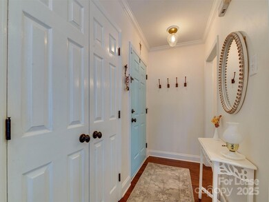 3806 Selwyn Farms Ln unit 1, Charlotte, NC 28209 - photo 5