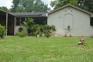 8902 Gauguin Dr, Houston, TX 77088 - photo 3