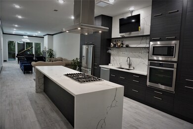 35 Legend Ln, Houston, TX 77024 - photo 6