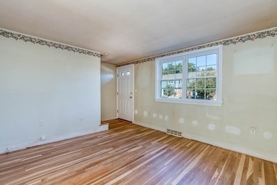 85 Lancaster Rd, Dedham, MA 02026 - photo 6