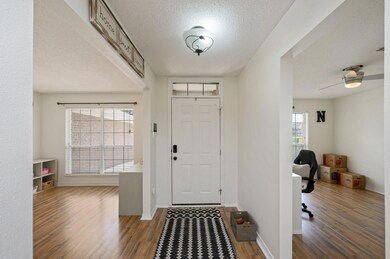14-web-or-mls-4866 Leyland Ln-01