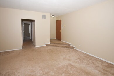 1524 Commodore Ln unit 3, Schaumburg, IL 60193 - photo 3