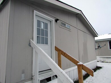 4647 Winter Ave, Klamath Falls, OR 97603 - photo 5