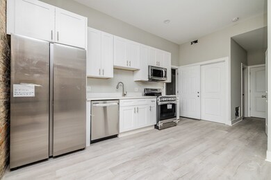 2450 S Oakley Ave unit 2R, Chicago, IL 60608 - photo 2