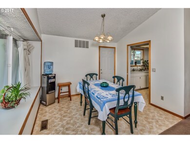 3816 19th Ave, Forest Grove, OR 97116 - photo 5