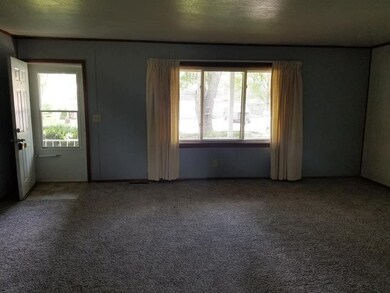 704 Maxine Dr, Ossian, IN 46777 - photo 3