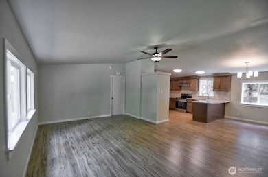 18429 Hames St SE, Yelm, WA 98597 - photo 5