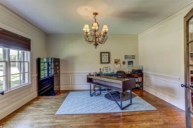 Beautiful Dining Room, Crown Molding, Top Down, Bo