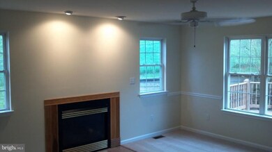 5710 Oakview Dr, Sykesville, MD 21784 - photo 2