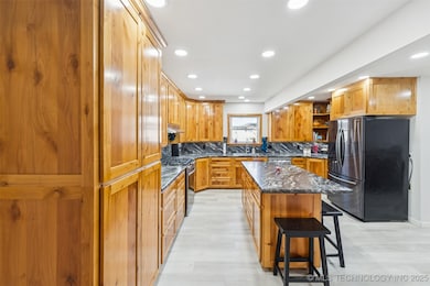 1216 N Sioux Ave, Claremore, OK 74017 - photo 4