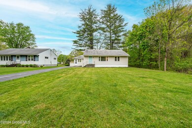 18 Evelyn Dr, Delmar, NY 12054 - photo 2