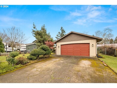 545 SW 10th Ave, Canby, OR 97013 - photo 2