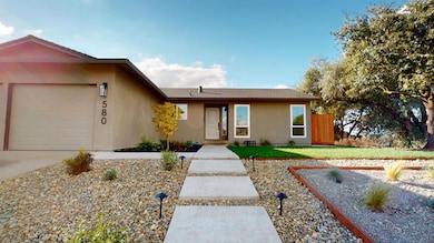 580 N Oak Ave, Oakdale, CA 95361 - photo 2