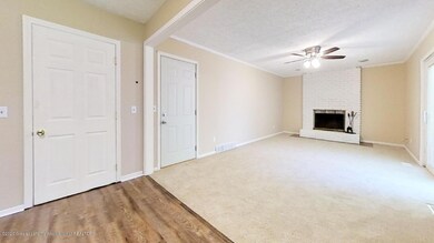 946 E Thomas L Pkwy, Lansing, MI 48917 - photo 3