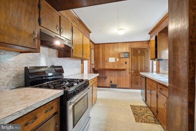 2323 N Gilinger Rd, Lafayette Hill, PA 19444 - photo 6