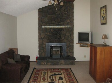 1625 NE Wells Acres Rd, Bend, OR 97701 - photo 4