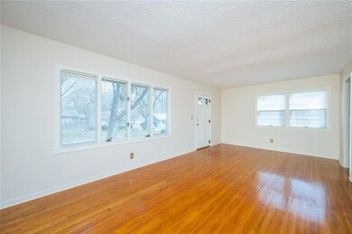 1524 61st St, Des Moines, IA 50311 - photo 3