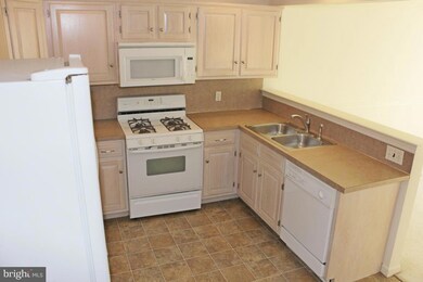 315 Hill St, Mount Joy, PA 17552 - photo 3