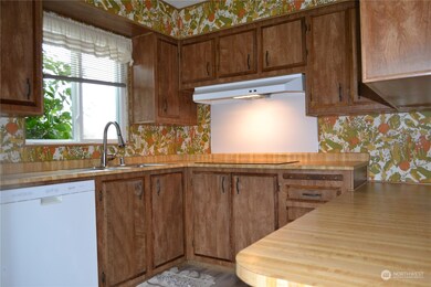 1013 Old Pioneer Way NW, Orting, WA 98360 - photo 5