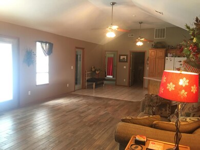 Huge Family Room w high ceilings