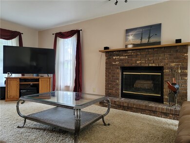 3705 Bon View Dr, Erie, PA 16506 - photo 2